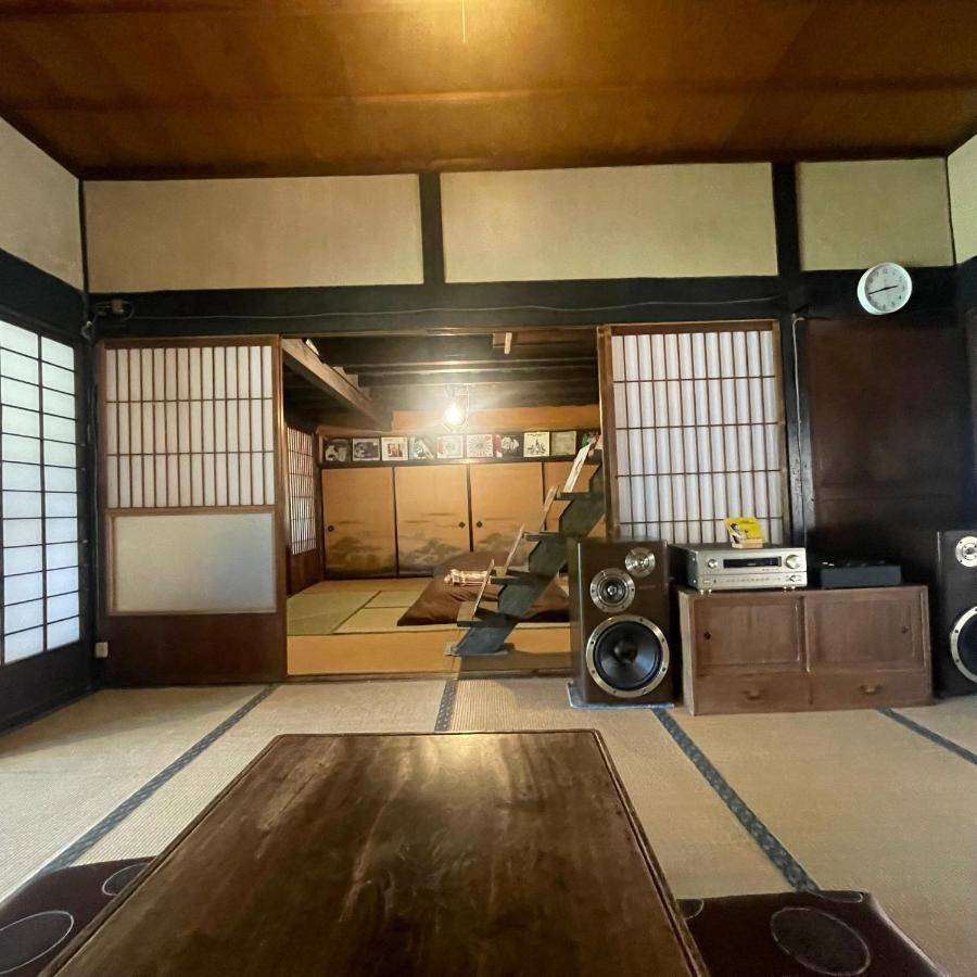 ゲストハウス　にじゅうよん Sakashita Eksteriør bilde