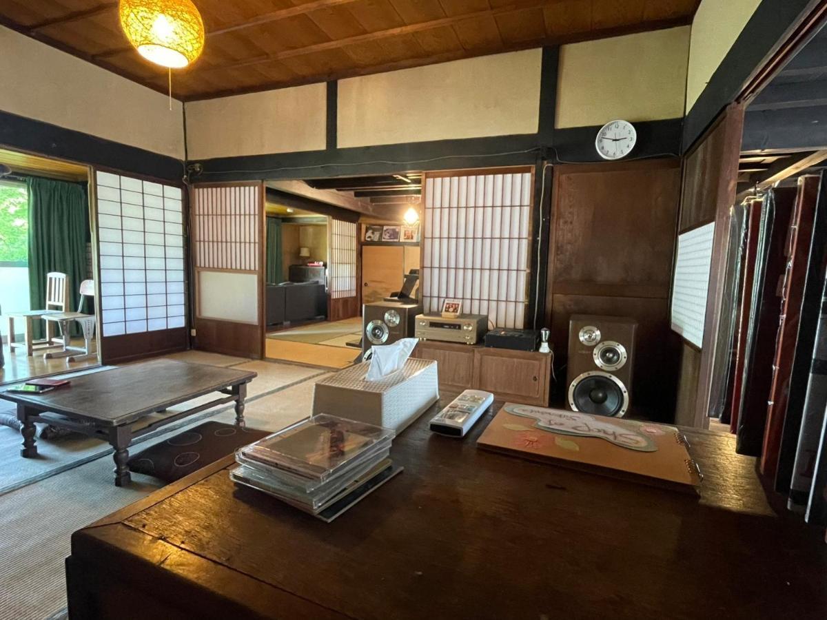 ゲストハウス　にじゅうよん Sakashita Eksteriør bilde